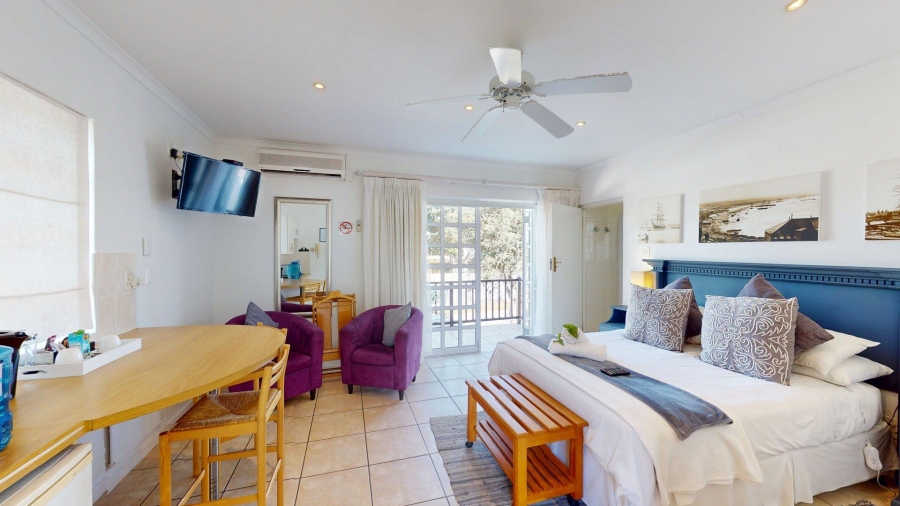 8 Bedroom Property for Sale in Summerstrand Eastern Cape